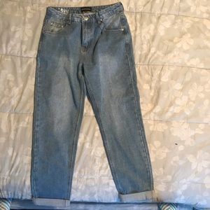 regular wash boyfriend jeans (UK SIZING)